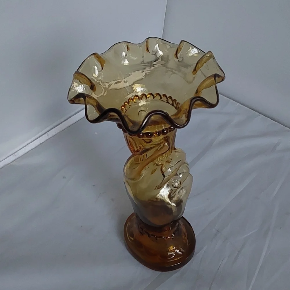 Victorian‎ QUEEN HAND ĤELD AMBER BUD VASE